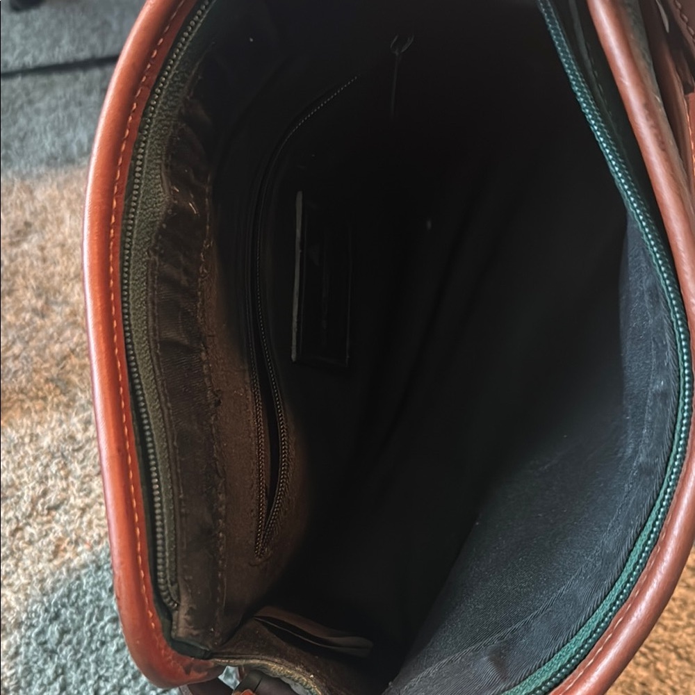 Green and Brown Leather Shoulder Bag - Picture 2 of 4